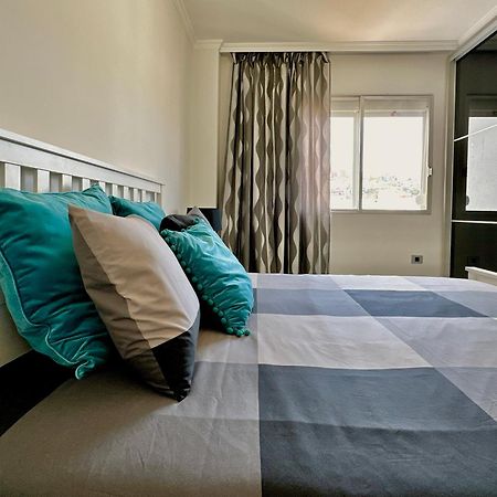 Hostiguest Coliving Leon Y Castillo Las Palmas de Gran Canaria Ngoại thất bức ảnh
