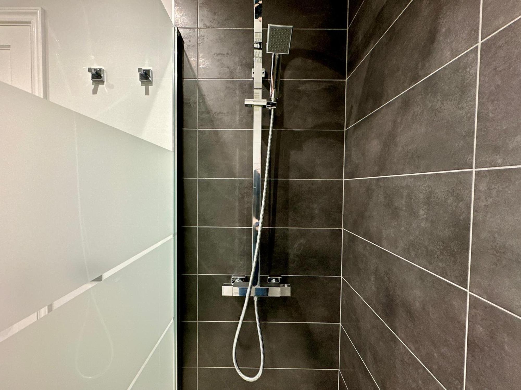 Hostiguest Coliving Leon Y Castillo Las Palmas de Gran Canaria Ngoại thất bức ảnh
