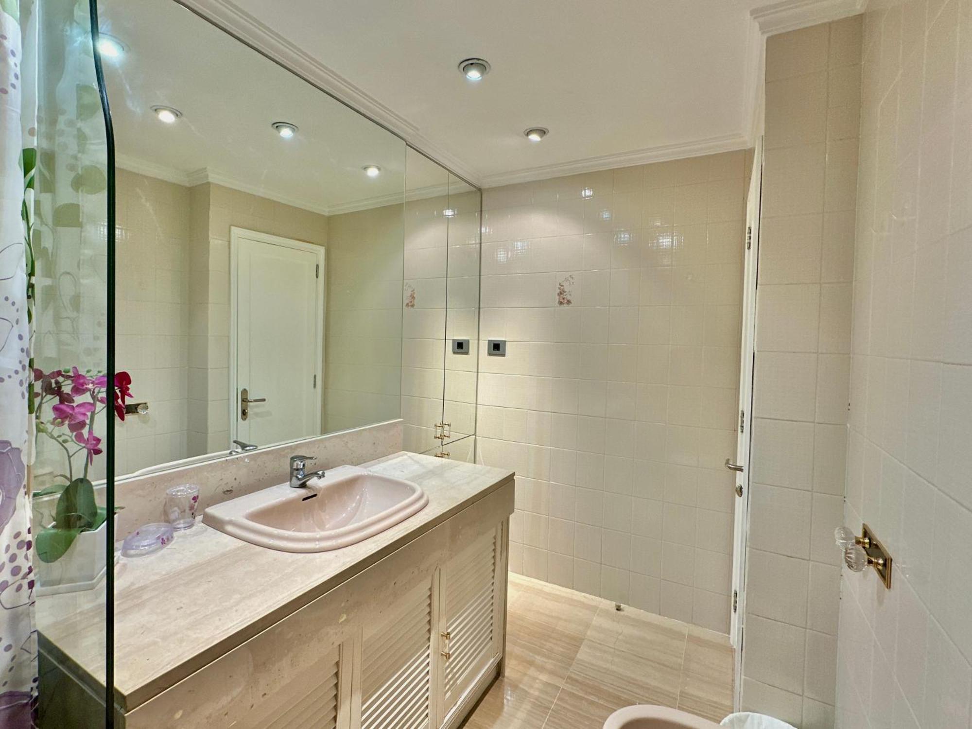 Hostiguest Coliving Leon Y Castillo Las Palmas de Gran Canaria Ngoại thất bức ảnh